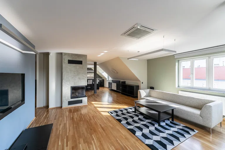 Velflíkova, Dejvice - Prague 6 | Sale, Apartment, Three-bedroom (4+kk), 180 m²