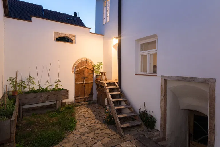 Husova, Mikulov - Břeclav | Sale, House, Seven-bedroom (8+kk), 504 m²