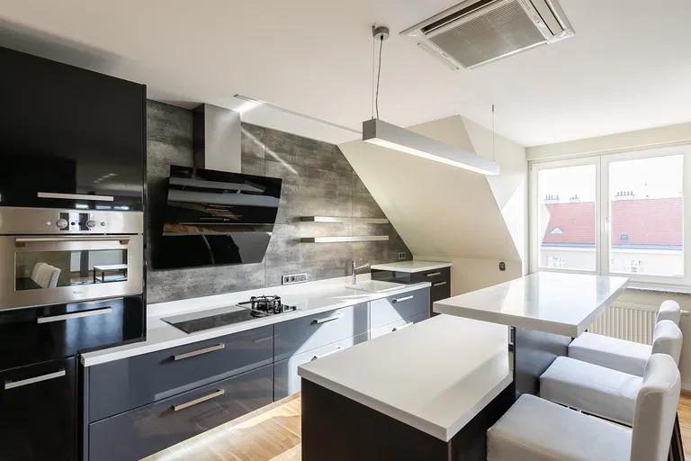 Velflíkova, Dejvice - Prague 6 | Sale, Apartment, Three-bedroom (4+kk), 180 m²