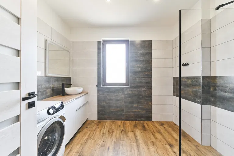 Partizánska - Banská Štiavnica | Sale, House, Three-bedroom (4+kk), 253 m²