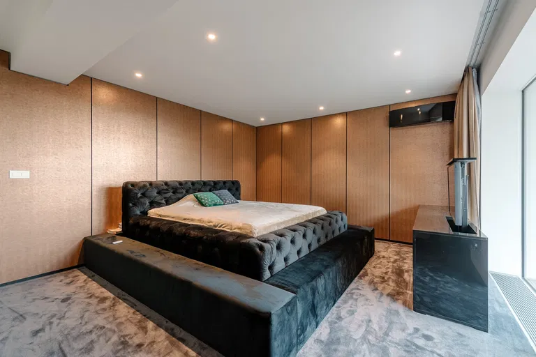 Červeňova, Staré Mesto - Bratislava I | Predaj, Rodinný dom, 6-izbový, 811 m²