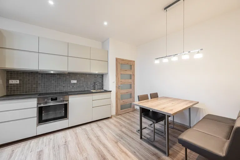 Rubešova, Vinohrady - Praha 2 | Predaj, Byt, 3-izbový, 106 m²