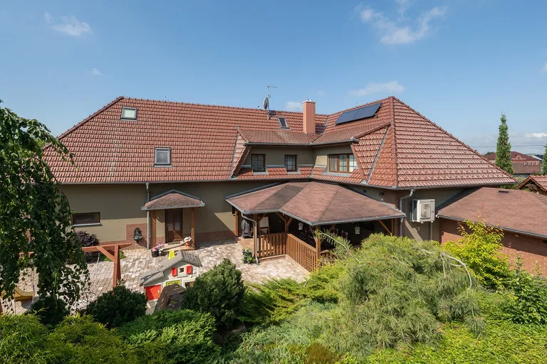 Vážany - Vyškov | Sale, House, Five-bedroom (6+kk), 435 m²