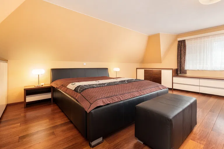 Vážany - Vyškov | Sale, House, Five-bedroom (6+kk), 435 m²