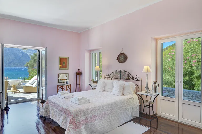 Greece, Ionian Islands - Ithaca | Sale, Land, Eight-bedroom (9+kk), 848 m²
