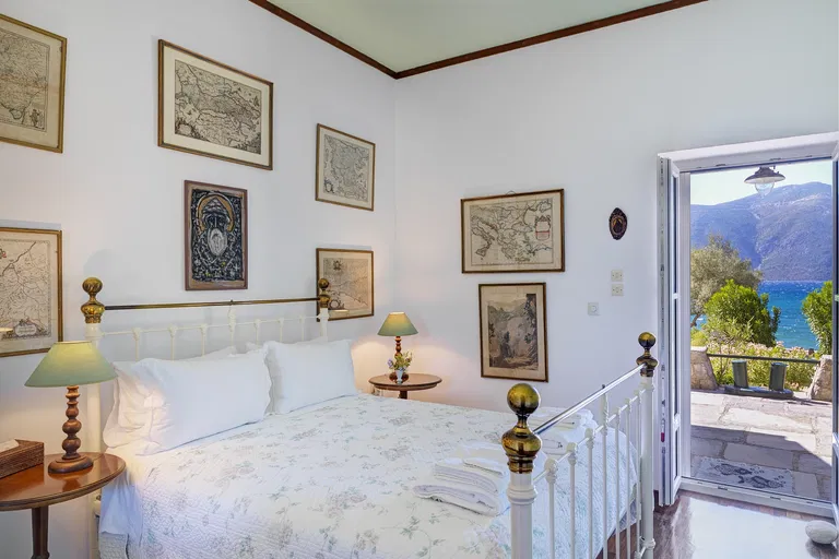 Greece, Ionian Islands - Ithaca | Sale, Land, Eight-bedroom (9+kk), 848 m²