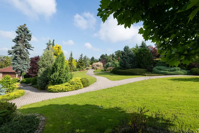 Vážany - Vyškov | Sale, House, Five-bedroom (6+kk), 435 m²