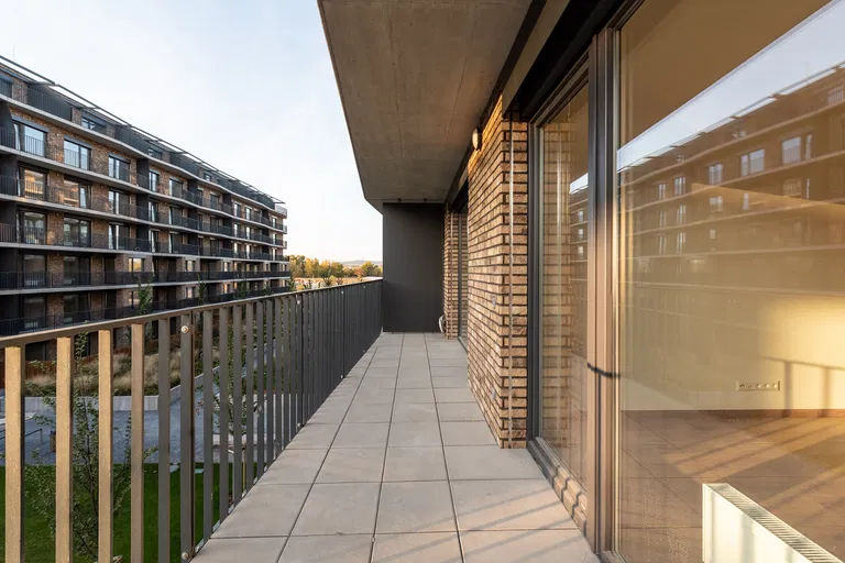 Fialová, Petržalka - Bratislava V | Predaj, Byt, 2-izbový, 65 m²