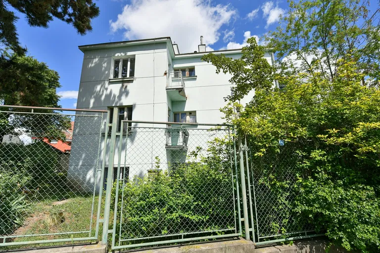 Ve Stínu, Strašnice - Prague 10 | Sale, Apartment, Studio (1+kk), 61 m²