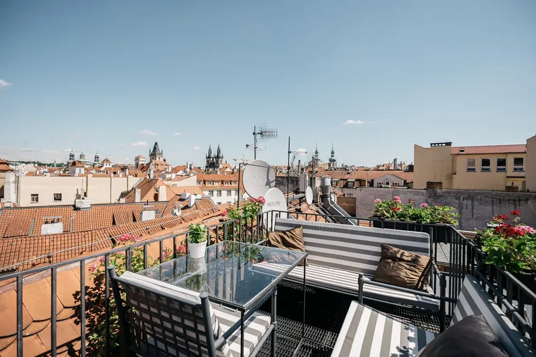 Vejvodova, Staré Město - Praha 1 | Predaj, Byt, 5-izbový, 242 m²
