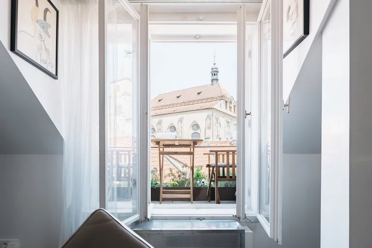 Vejvodova, Staré Město - Praha 1 | Predaj, Byt, 5-izbový, 242 m²