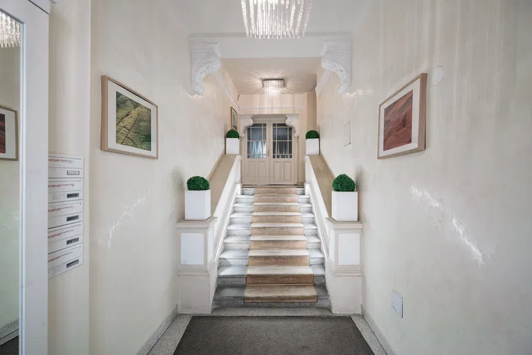 Vejvodova, Staré Město - Praha 1 | Predaj, Byt, 5-izbový, 242 m²