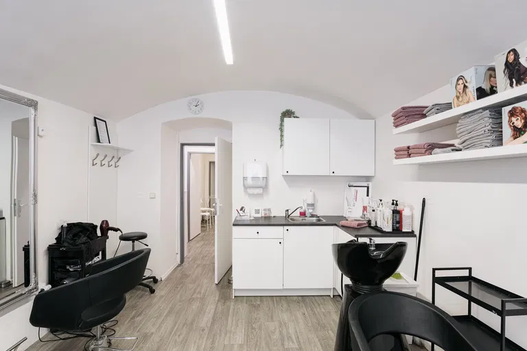 Závěrka, Břevnov - Prague 6 | Sale, Retail space, 159 m²