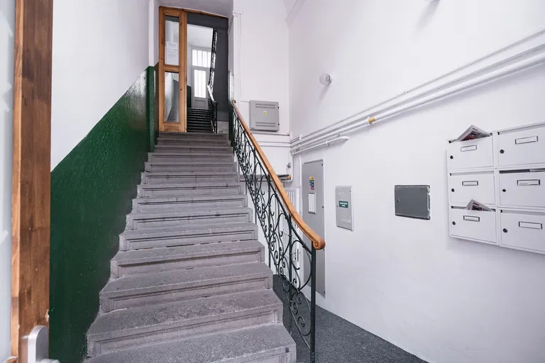 Závěrka, Břevnov - Prague 6 | Sale, Retail space, 159 m²