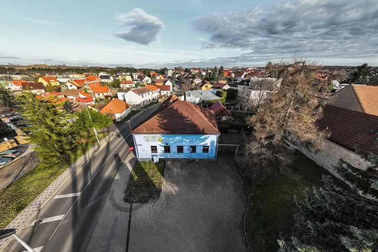Spořická, Dolní Chabry - Prague 8 | Sale, Offices, 359 m²