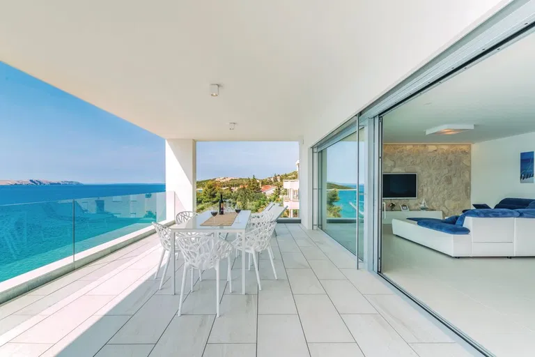 Croatia, Northern Dalmatia - Island Pag | Sale, Apartment, Three-bedroom (4+kk), 220 m²