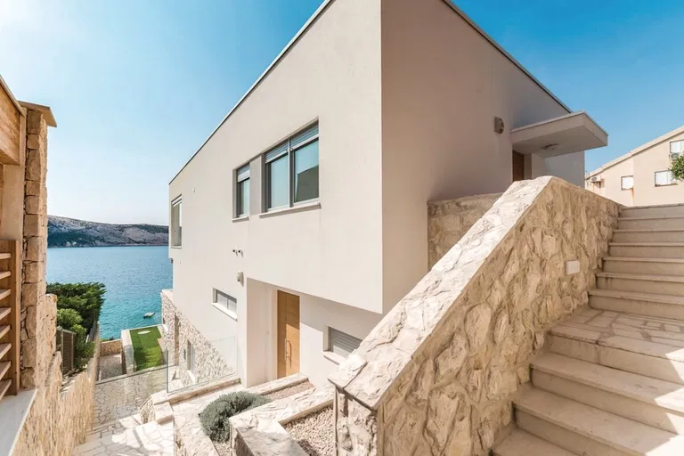 Croatia, Northern Dalmatia - Island Pag | Sale, Apartment, Three-bedroom (4+kk), 220 m²