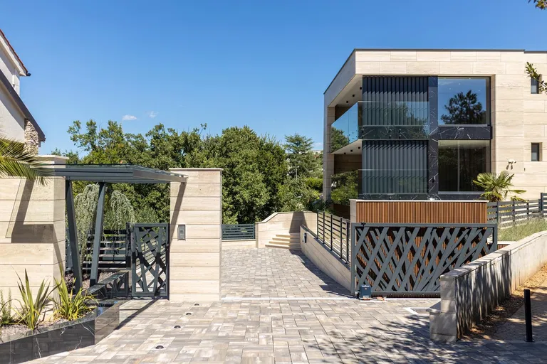 Chorvátsko, Prímorsko-gorskokotarská župa - Krk | Predaj, Byt, 4-izbový, 175 m²