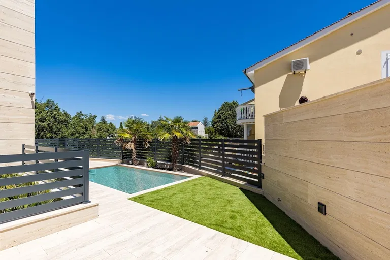 Chorvátsko, Prímorsko-gorskokotarská župa - Krk | Predaj, Byt, 4-izbový, 175 m²