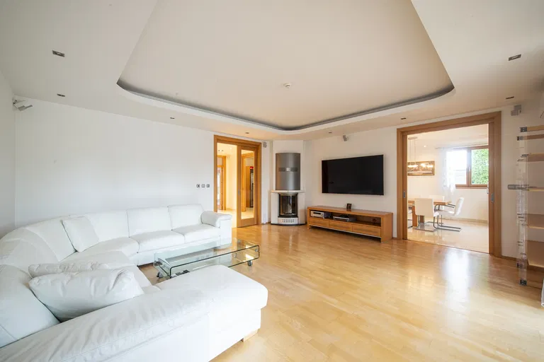 Záhradná - Malacky | Predaj, Rodinný dom, 6-izbový, 301 m²