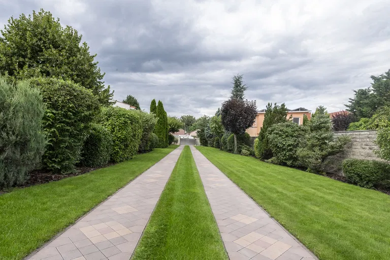 Záhradná - Malacky | Predaj, Rodinný dom, 6-izbový, 301 m²