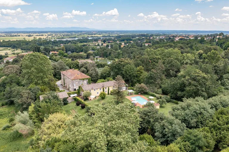 Taliansko, Toskánsko - Lucca | Predaj, Rodinný dom, 15-izbový, 1 838 m²