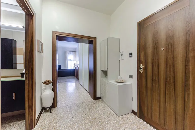 Taliansko, Benátsko - Benátky | Predaj, Byt, 2-izbový, 160 m²