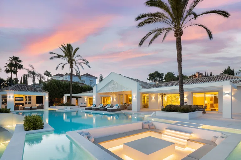 Spain, Andalusia - Archidona | Sale, House, Eight-bedroom (9+1), 1 176 m²