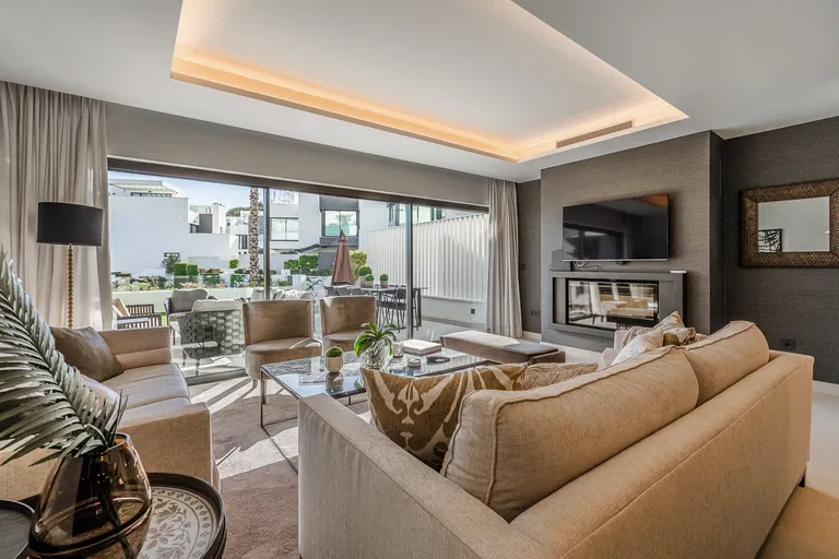 Spain, Andalusia - Estepona | Sale, House, Seven-bedroom (8+kk)