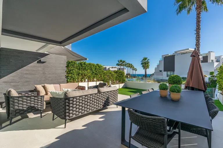 Spain, Andalusia - Estepona | Sale, House, Seven-bedroom (8+kk)