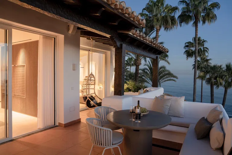 Spain, Andalusia - Estepona | Sale, Apartment, Two-bedroom (3+1), 247 m²