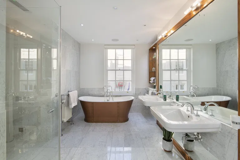 United Kingdom, London - City of Westminster | Sale, House, Eight-bedroom (9+1), 639 m²