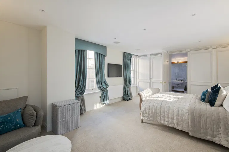 United Kingdom, London - City of Westminster | Sale, House, Eight-bedroom (9+1), 639 m²