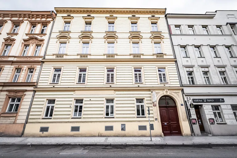 Holečkova, Smíchov - Praha 5 | Predaj, Kancelárie, 678 m²