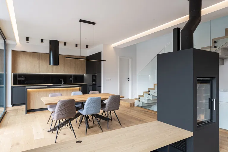 Sliačska, Nové Mesto - Bratislava III | Rent, House, Three-bedroom (4+1), 236 m²