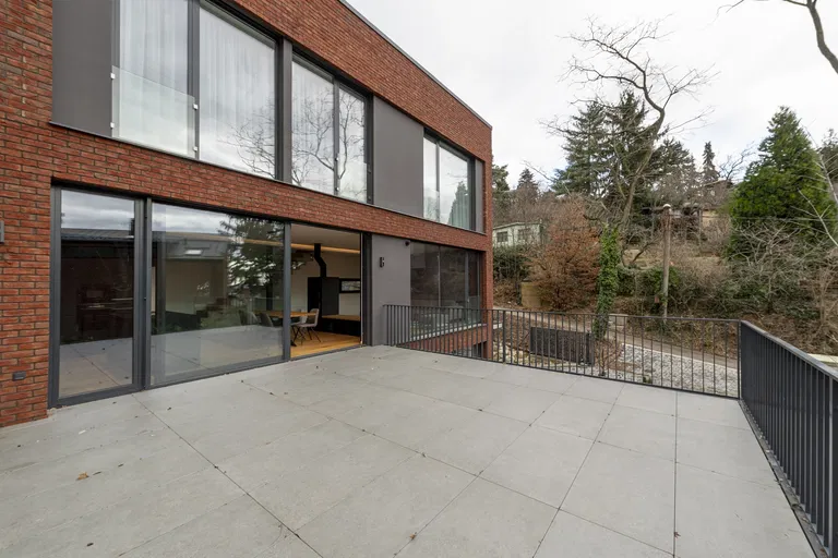 Sliačska, Nové Mesto - Bratislava III | Rent, House, Three-bedroom (4+1), 236 m²