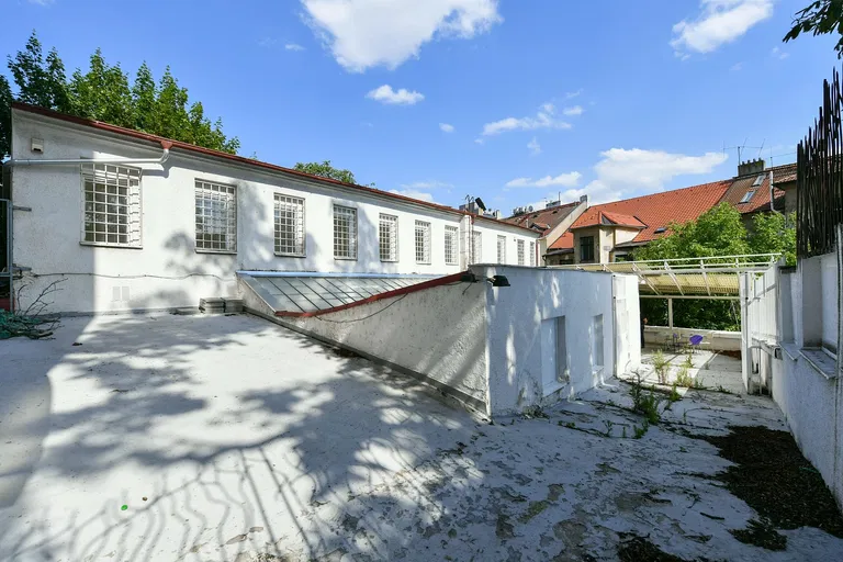 Holečkova, Smíchov - Praha 5 | Predaj, Skladový priestor, 678 m²