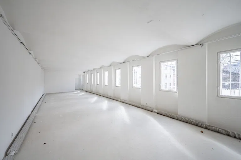 Holečkova, Smíchov - Praha 5 | Predaj, Skladový priestor, 678 m²