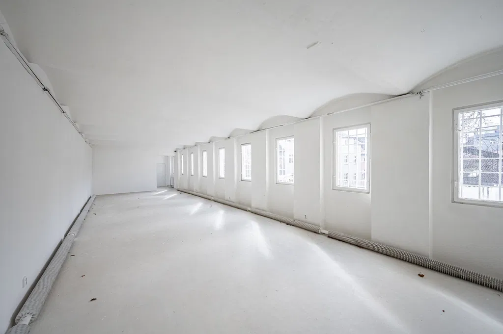 Holečkova, Smíchov - Praha 5 | Predaj, Skladový priestor, 678 m²