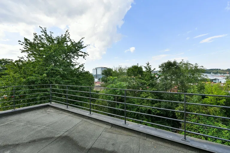 Novovysočanská, Vysočany - Prague 9 | Sale, Industrial park, 300 m²