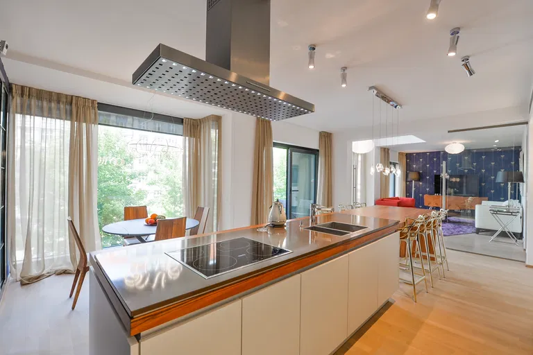 Purkyňova, Nové Město - Praha 1 | Predaj, Byt, 4-izbový, 184 m²
