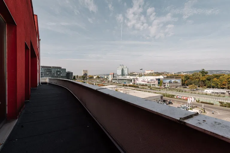 Černyševského, Petržalka - Bratislava V | Predaj, Byt, 6-izbový, 845 m²