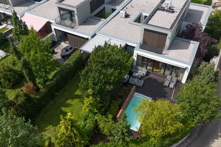 U Golfu, Hostivař - Prague 10 | Sale, House, Five-bedroom (6+kk), 227 m²