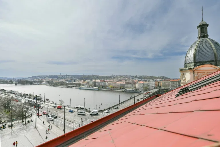 Palackého náměstí, Nové Město - Prague 2 | Sale, Apartment building, 1635 m²