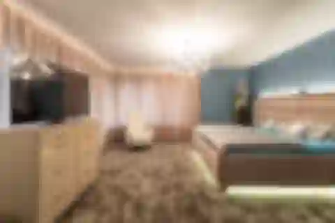 Ota Holúska, Záhorská Bystrica - Bratislava IV | Predaj, Byt, 7-izbový, 360 m²