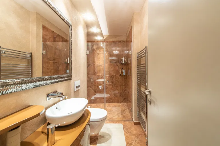 Ota Holúska, Záhorská Bystrica - Bratislava IV | Sale, Apartment, Six-bedroom (7+kk), 360 m²