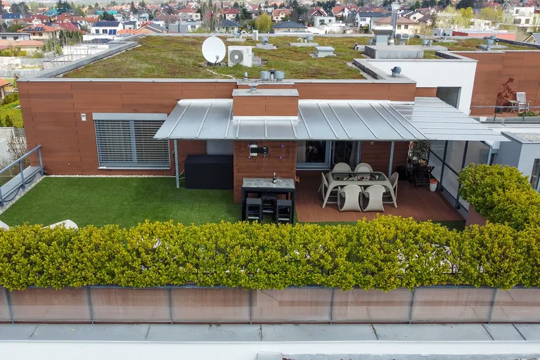 Ota Holúska, Záhorská Bystrica - Bratislava IV | Sale, Apartment, Six-bedroom (7+kk), 360 m²
