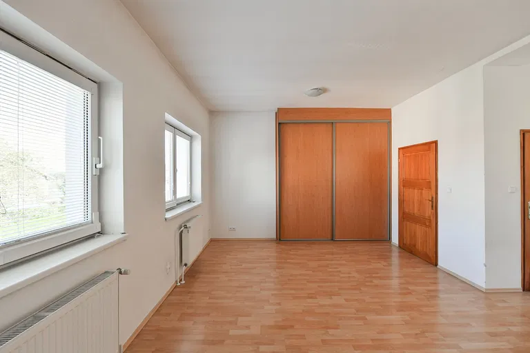 Hubičkova, Modřany - Prague 4 | Sale, House, Seven-bedroom (8+1), 477 m²