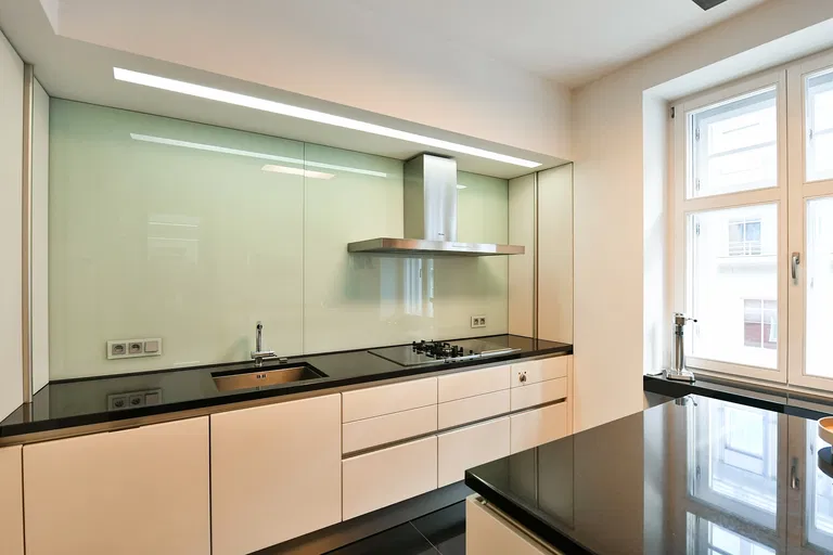 Samcova, Nové Město - Praha 1 | Predaj, Byt, 3-izbový, 214 m²