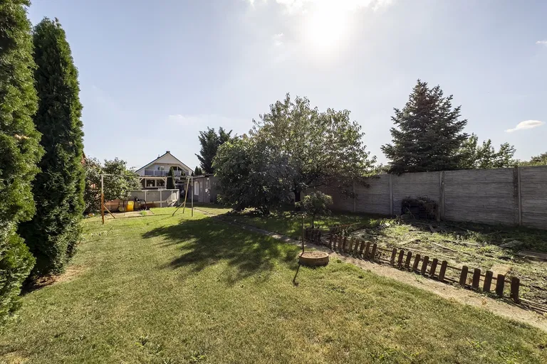 Galanta - Matúškovo | Sale, House, Five-bedroom (6+kk), 294 m²